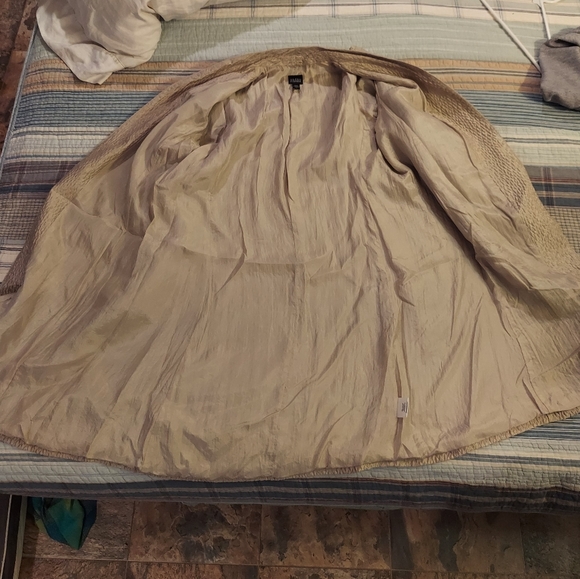 Eileen Fisher silk quilted champagne lightweight coat - Picture 6 of 10